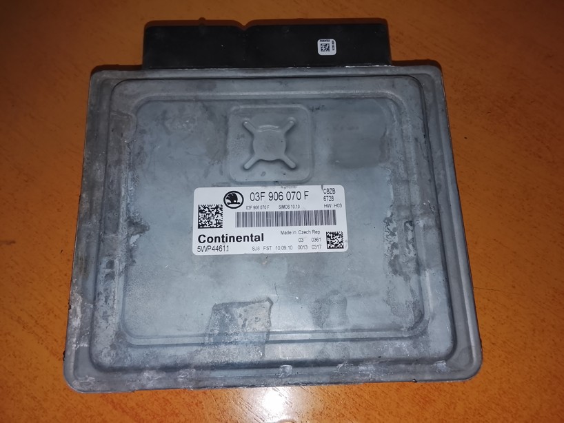 SKODA RAPID 1.2 TSI RJ Motora 03F906070F SIMOS 10.10 5WP44611 2