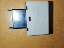 TOYOTA AVENSIS T25 Relé smeroviek 81980-05040 8