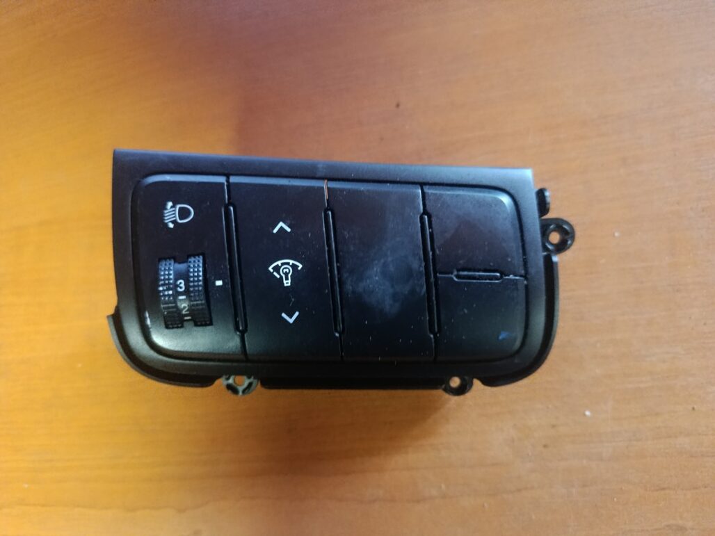Kia Ceed II Prepínač svetiel 49D10H-1000 1