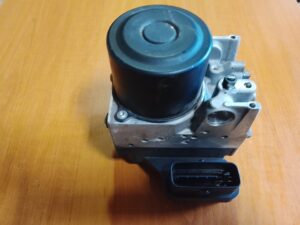 TOYOTA RAV4 RJ ABS 44540-42040