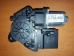 Renault Scenic III Motorček okna 807302741R